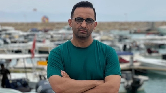 سعید زمانیان، کارگردان، به احترام جانباختگان انقلاب ملی از جشنواره فیلم فجر انصراف داد