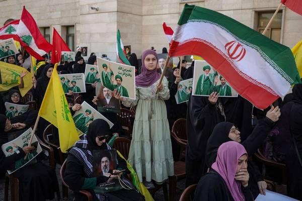 محور مقاومت؛ اولویت اصلی رهبر سوم جمهوری اسلامی و حاشیهنشینی منافع ملی ایران