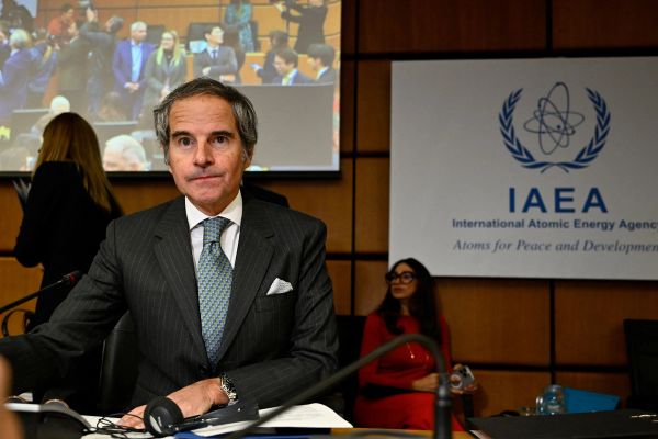والاستریت ژورنال: گروسی در پی دریافت تهدید جمهوری اسلامی تحت محافظت شبانهروزی قرار گرفت