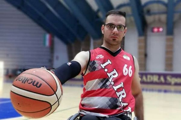 میلاد خردمند در اعتراض به جنایات جمهوری اسلامی از تیم ملی بسکتبال با ویلچیر کنارهگیری کرد