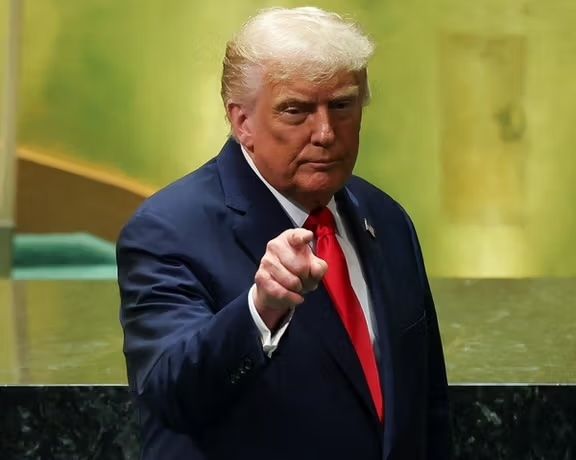 ترامپ: یا با ایران به توافق میرسیم یا اقدام «بسیار سختی» در پیش خواهد بود