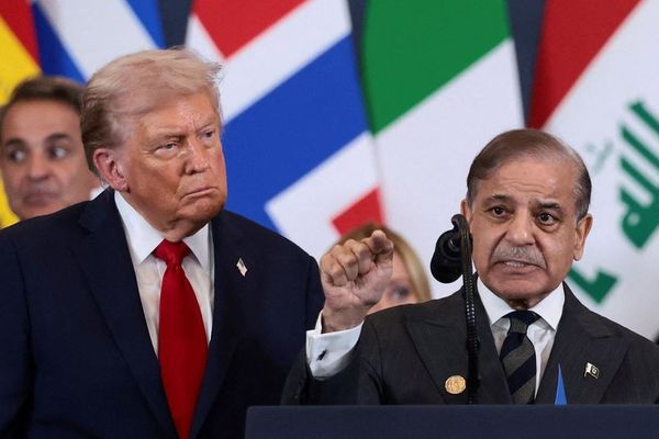 US, Pakistan say Iran deal set for Sunday as Tehran split clouds signing