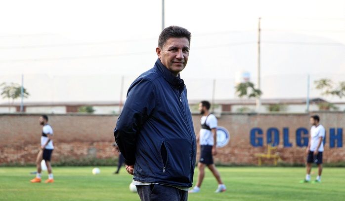 National soccer team coach Amir Ghalenoei