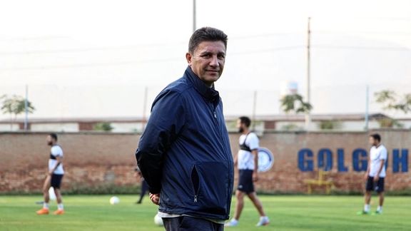 National soccer team coach Amir Ghalenoei