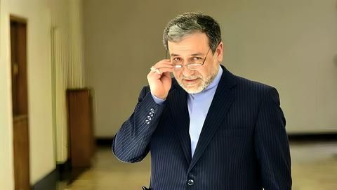 بعد تقارير عن مشاركة ظريف.. عراقجي: أسماء فريق التفاوض الإيراني مع أميركا "غير صحيحة"