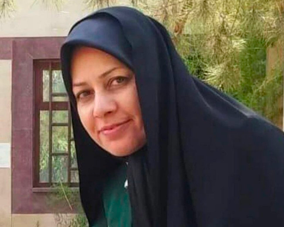 فریده مرادخانی، فعال مدنی و خواهر زاده علی خامنهای از حضور در دادگاه امتناع کرد