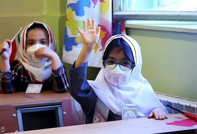 موج جدید شیوع آنفلوانزا و کرونا در ایران برخی مدارس را تعطیل کرد