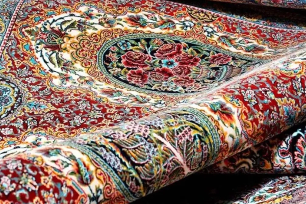 السجاد الإيراني في منحدر السقوط.. العقوبات وتغير أذواق المشترين تهدد الصناعة العريقة