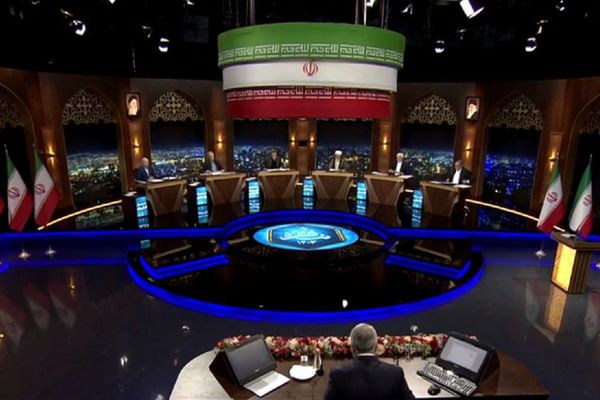 Final Debate: Iran's Presidential Hopefuls Zero In on State-Led Internet Blackouts