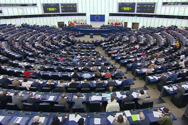 European Parliament Demands Investigation Over Chemical Attacks On Iranian Schoolgirls