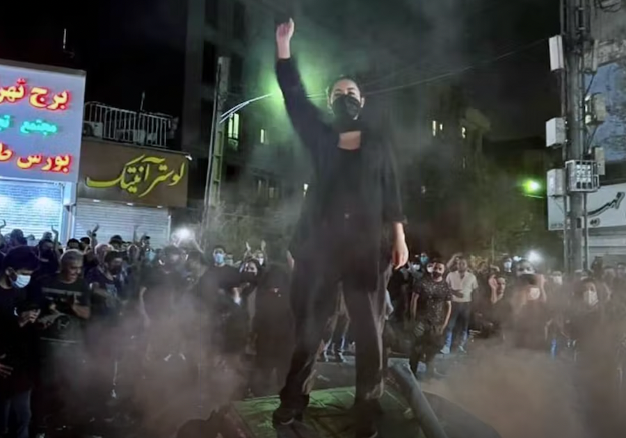 جنبشی مثل جنبش مهسا نمی‌تواند بر فکر، برنامه و احیانا سازماندهی از قبل طراحی‌شده مبتنی باشد