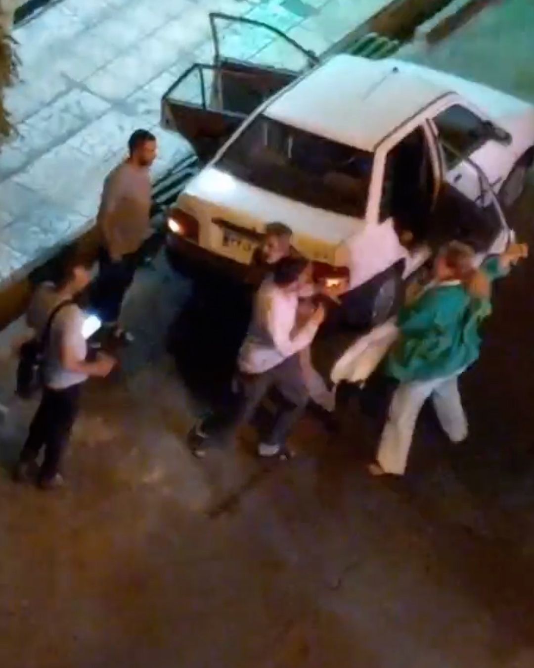 واکنش پلیس به کتک خوردن «زن مسافر» از راننده یک پراید، خشم کاربران و عذرخواهی اسنپ 