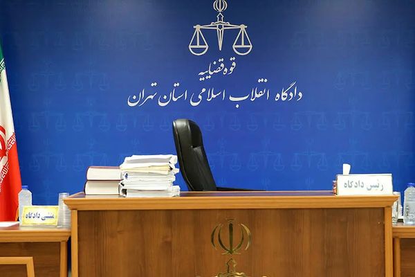 دادگاه سه نفر از معترضان بازداشتشده با طرح اتهامات سنگین علیه آنها برگزار شد