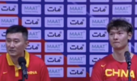 ترک نشست خبری بازی بسکتبال ایران‌وچین از سوی خبرنگاران در اعتراض به بازداشت روزنامه‌نگاران