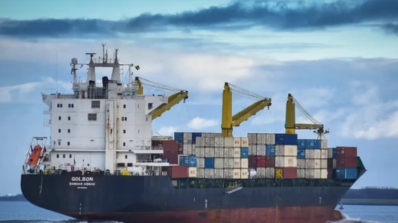 والاستریت ژورنال: نیروهای آمریکا محموله نظامی با منشا چین را در مسیر ایران توقیف کردند