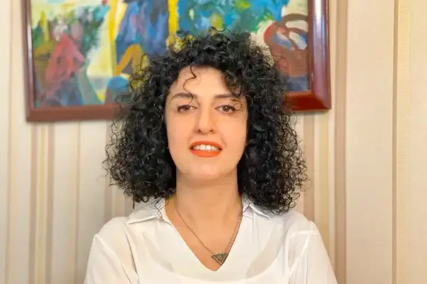 استئناف محاكمة الناشطة الإيرانية نرجس محمدي بعد أيام قليلة من حصولها على جائزة نوبل للسلام