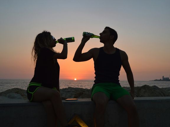 ارتفاع استهلاك الكحول في إيران ومراكز طبية تستقبل حالات تسمم متنوعة