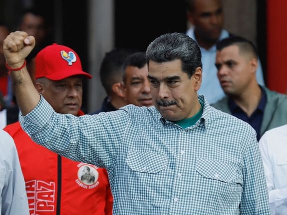 نیکولاس مادورو، رییسجمهوری کنونی ونزوئلا که به تقلب در انتخابات متهم شده