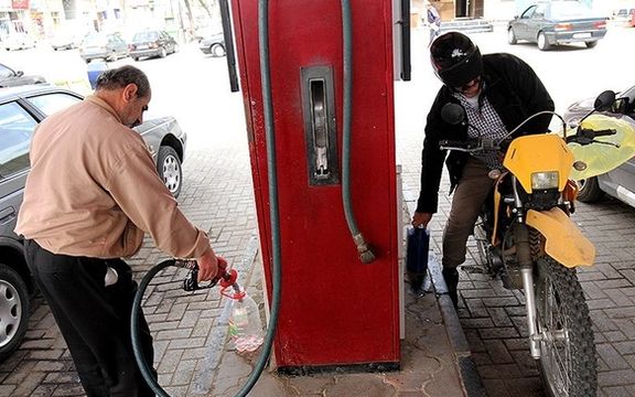 سخنگوی کمیسیون انرژی مجلس: سال ۹۹ برخی محمولههای بنزین لیتر ی۵۰۰ تومان صادر شده