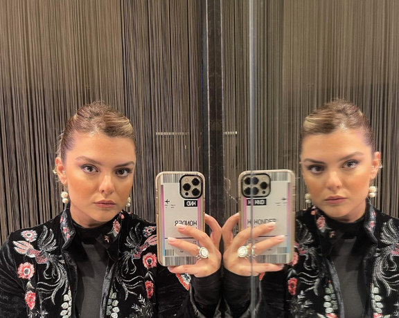 حجاببرداری دنیا مدنی، بازیگر: برای زن، زندگی، آزادی خواهم جنگید