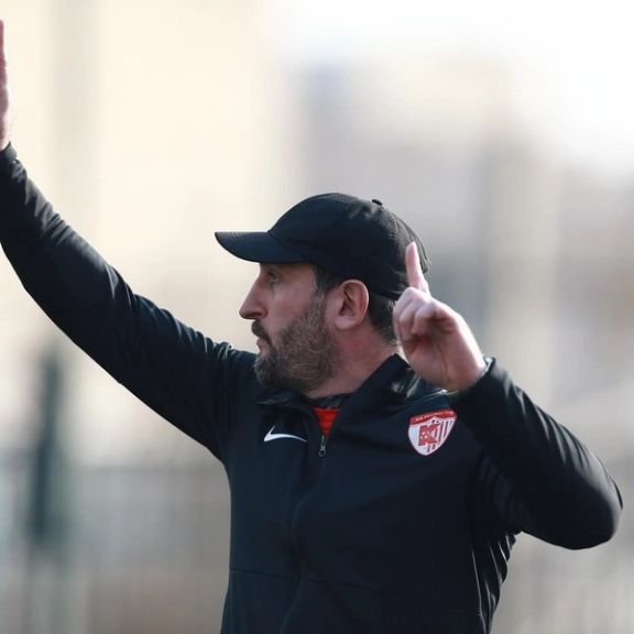 بزیک درباره درگیری پرسپولیس-کیا: بازیکن پرسپولیس حرکت زشتی کرد که نمیتوانم توصیفش کنم