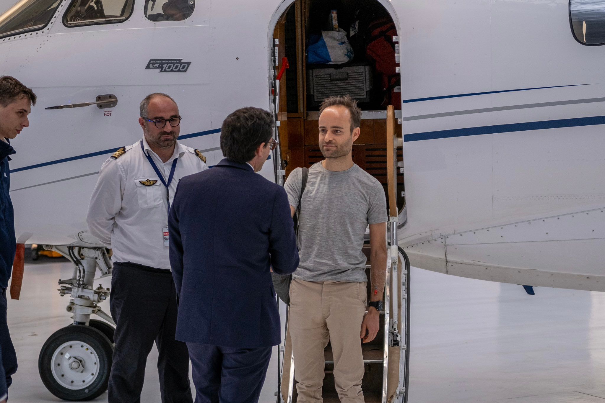 لویی آرنو، گروگان فرانسوی زندانی در ایران به کشورش بازگشت