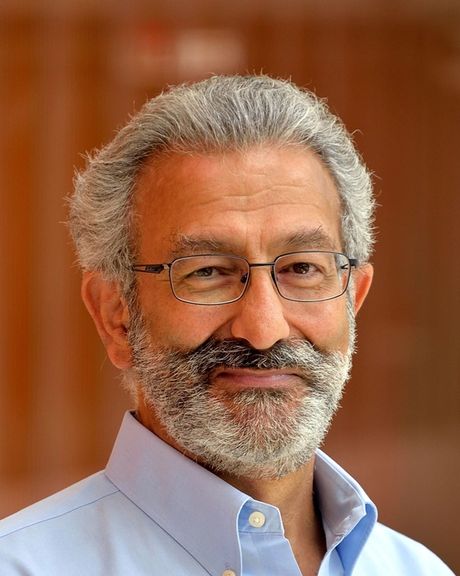 نادر انقطاع، دانشمند ایرانی-آمریکایی، برنده مدال بنجامین فرانکلین شد