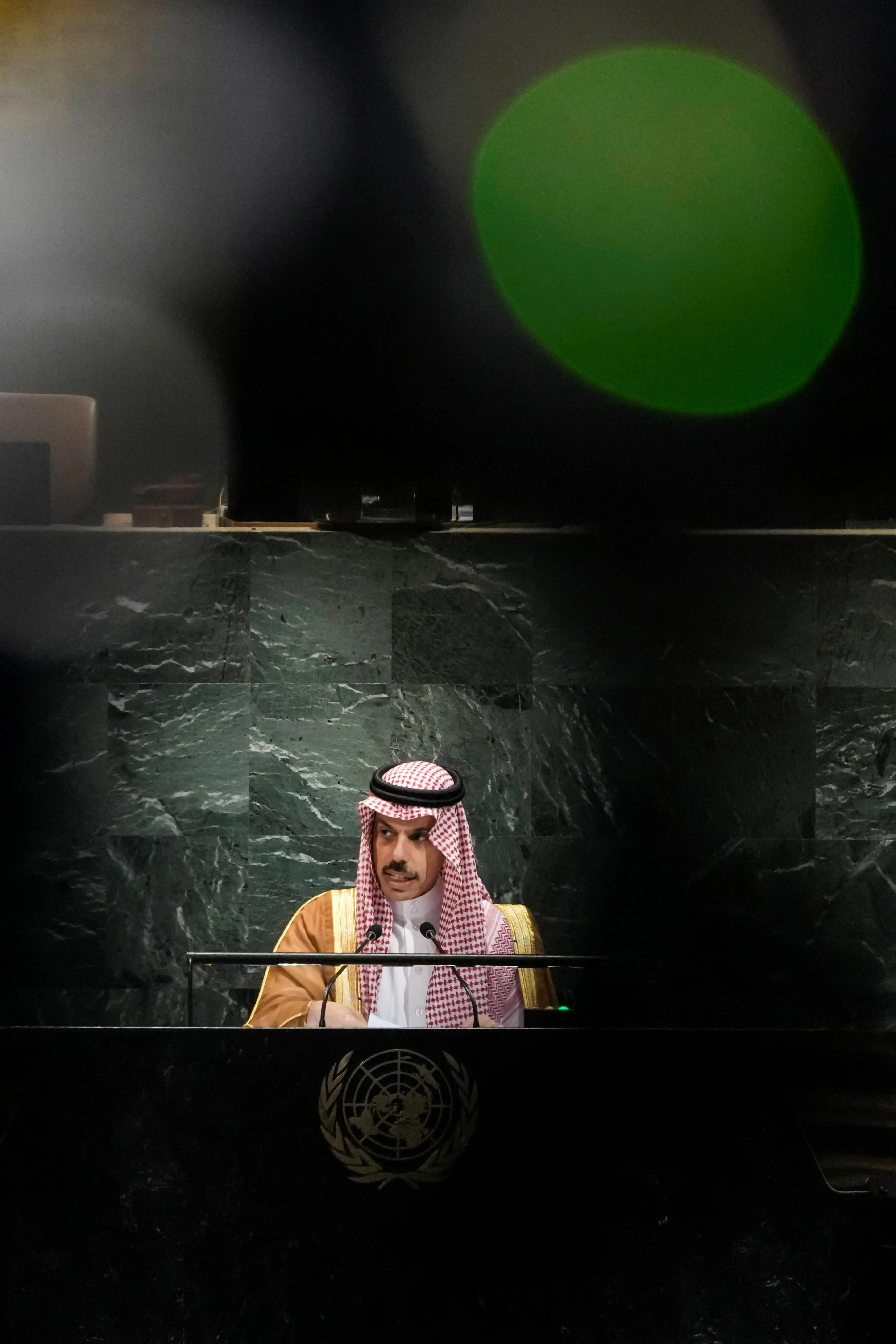 وزیر خارجه عربستان سعودی در سازمان ملل: ایران با آژانس بین‌المللی انرژی اتمی همکاری کند