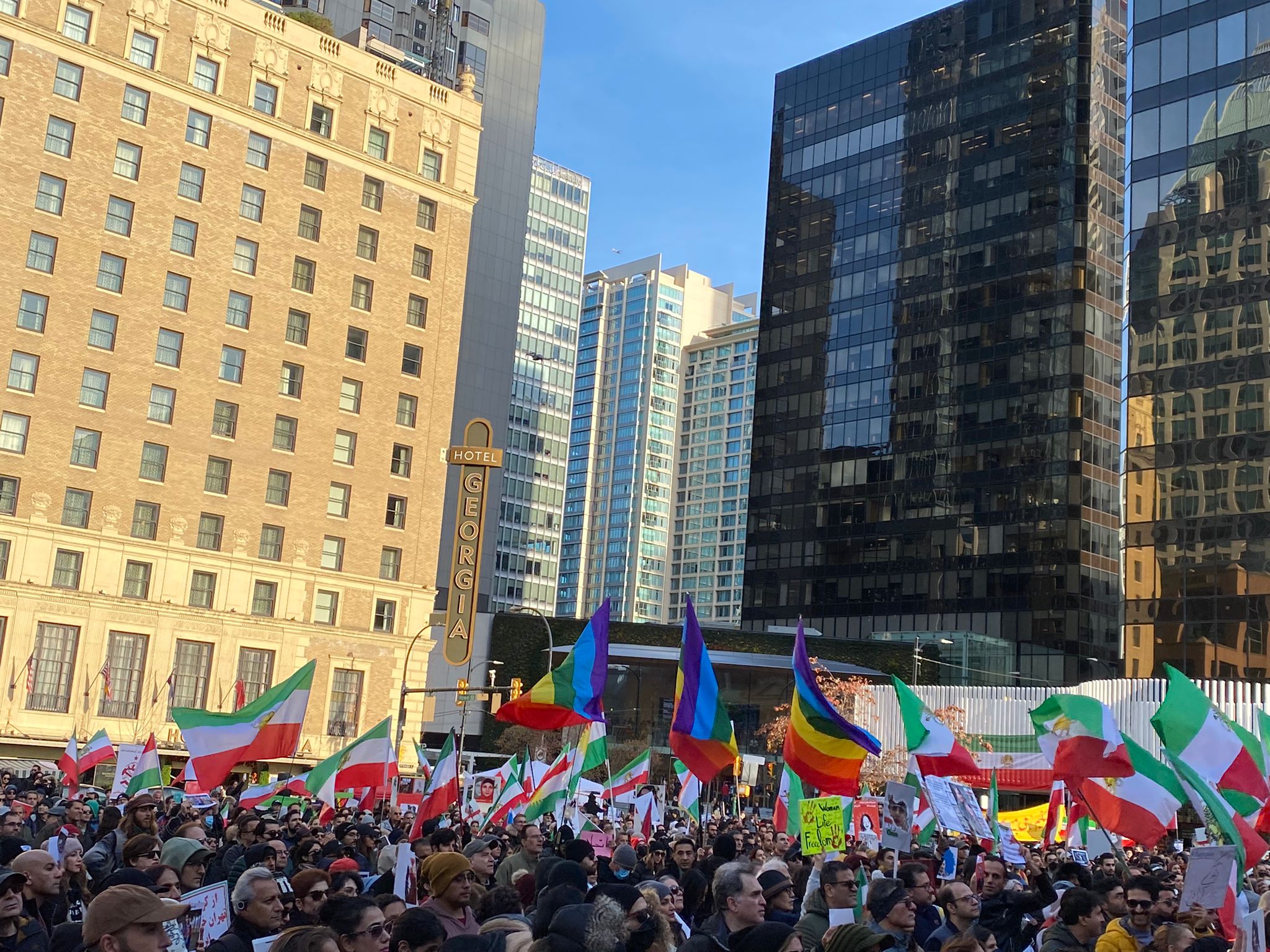 تظاهرات در ۱۰۰ شهر دنیا در روز شنبه؛ طنین صدای انقلاب ایران در جهان در سالگرد آبان ۹۸ 