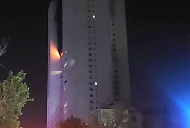 با اینکه از انفجار برج آسمان فرمانیه تهران دو هفته گذشته، هنوز علت آن انفجار اعلام نشده است. 