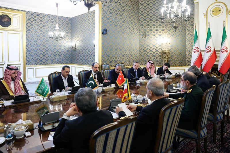 نشست چهارجانبه تهران با تاکید بر ضرورت ادامه گفت‌وگوها پایان یافت