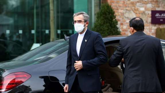 Ali Bagheri-Kani arriving to start nuclear talks in Vienna on November 29, 2021