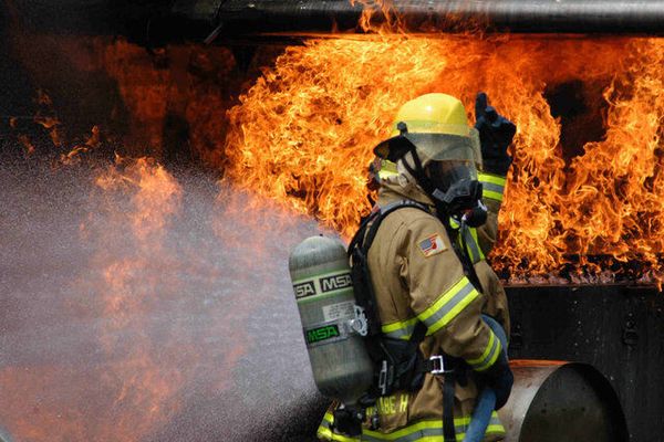 مصرع 9 عمال جراء حريق بالمنطقة الصناعية في أصفهان بإيران وسط غياب معايير السلامة