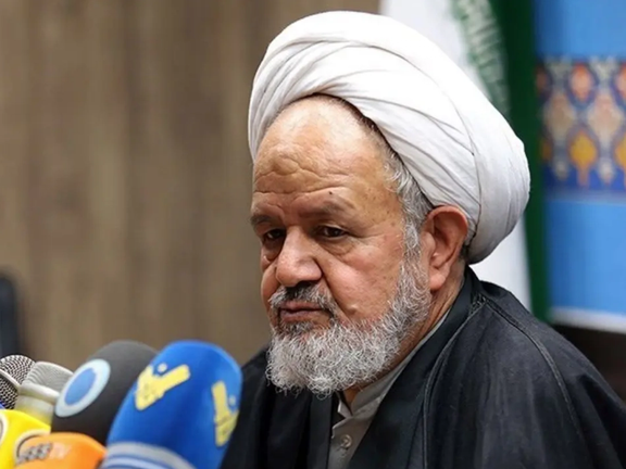 رییس دفتر عقیدتی خامنهای: خروجی مدرسه و دانشگاه باید منطبق بر اهداف نظام باشد