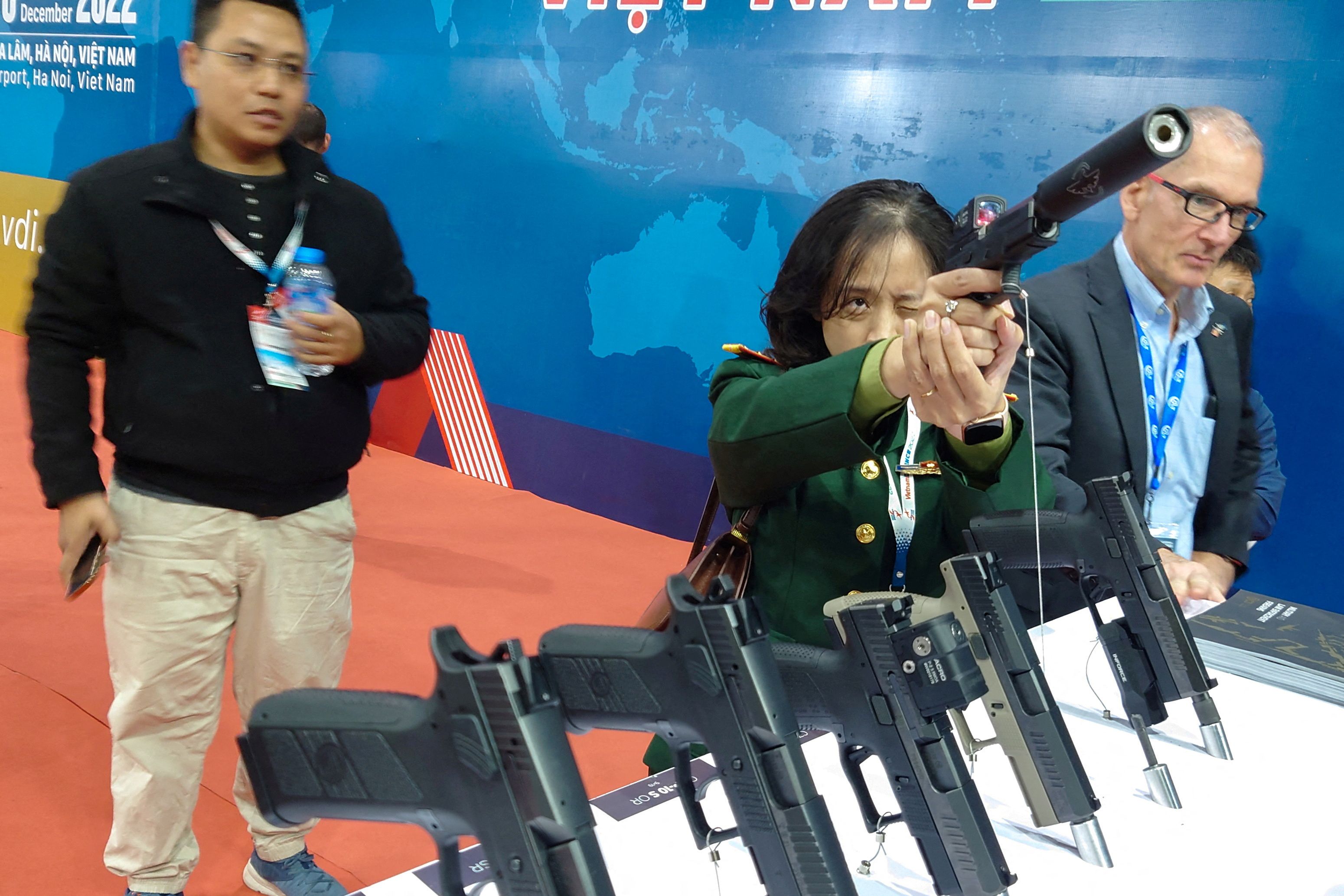 حضور هم‌زمان جمهوری اسلامی و اسرائیل در نمایشگاه تسلیحاتی ویتنام