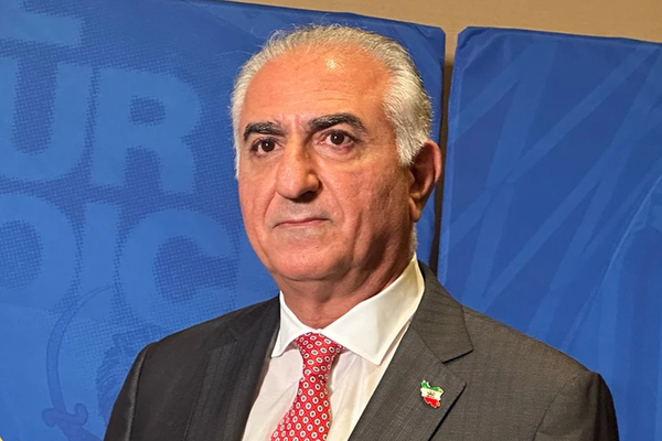 شاهزاده پهلوی پس از تروریستی خوانده شدن سپاه در اروپا: وقت اقدام برای گذار به دموکراسی است