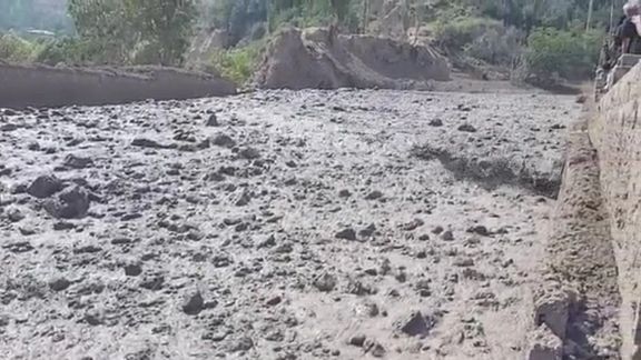 استاندار تهران: وقوع دوباره سیل در فیروزکوه خسارت مالی بسیاری وارد کرد