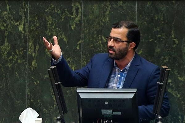 سخنگوی هیات رئیسه مجلس: خروج از انپیتی و ساخت بمب اتم بررسی میشود