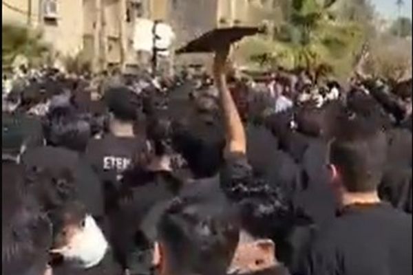 تجمع دانشجویان در چند دانشگاه با شعارهای مرگ بر خامنهای و جاویدشاه