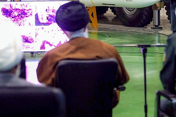 "إنسايدر": على إيران أن تدرك استعداد الولايات المتحدة وحلفائها لإسقاط النظام