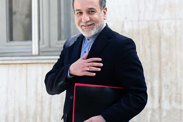 عراقجي: إيران مستعدة للتفاوض مع ضمانات أميركية بعدم الهجوم العسكري