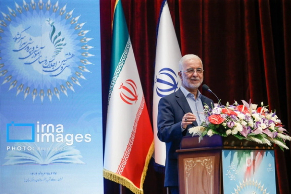 مومنی، وزیر کشور: برای مقابله با کاهش جمعیت، باید روی رفتار و سبک زندگی مردم کار شود