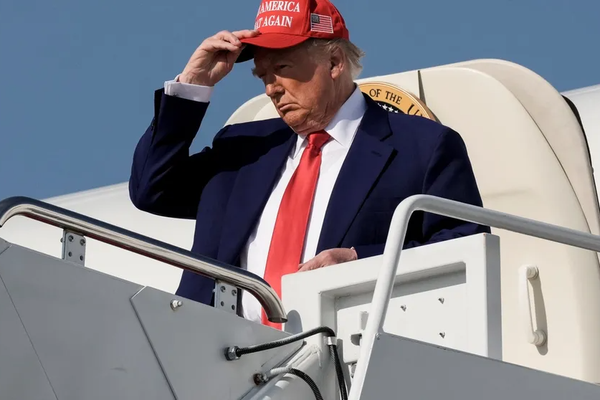 ترامب: إما أن يكون هناك سلام أو ستكون هناك كارثة أكبر بكثير على إيران