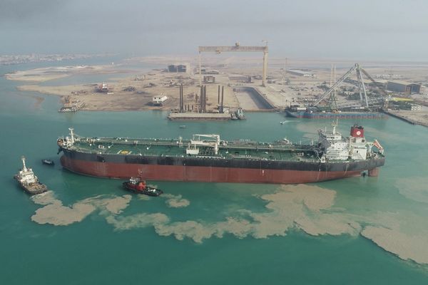 Venezuela To Contract For Two Iran-Built Oil Tankers To Expand Fleet