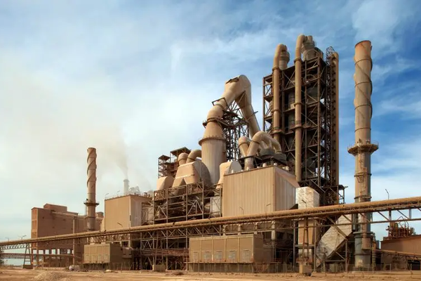 Cement production faces strain amid Iran’s widening energy crisis