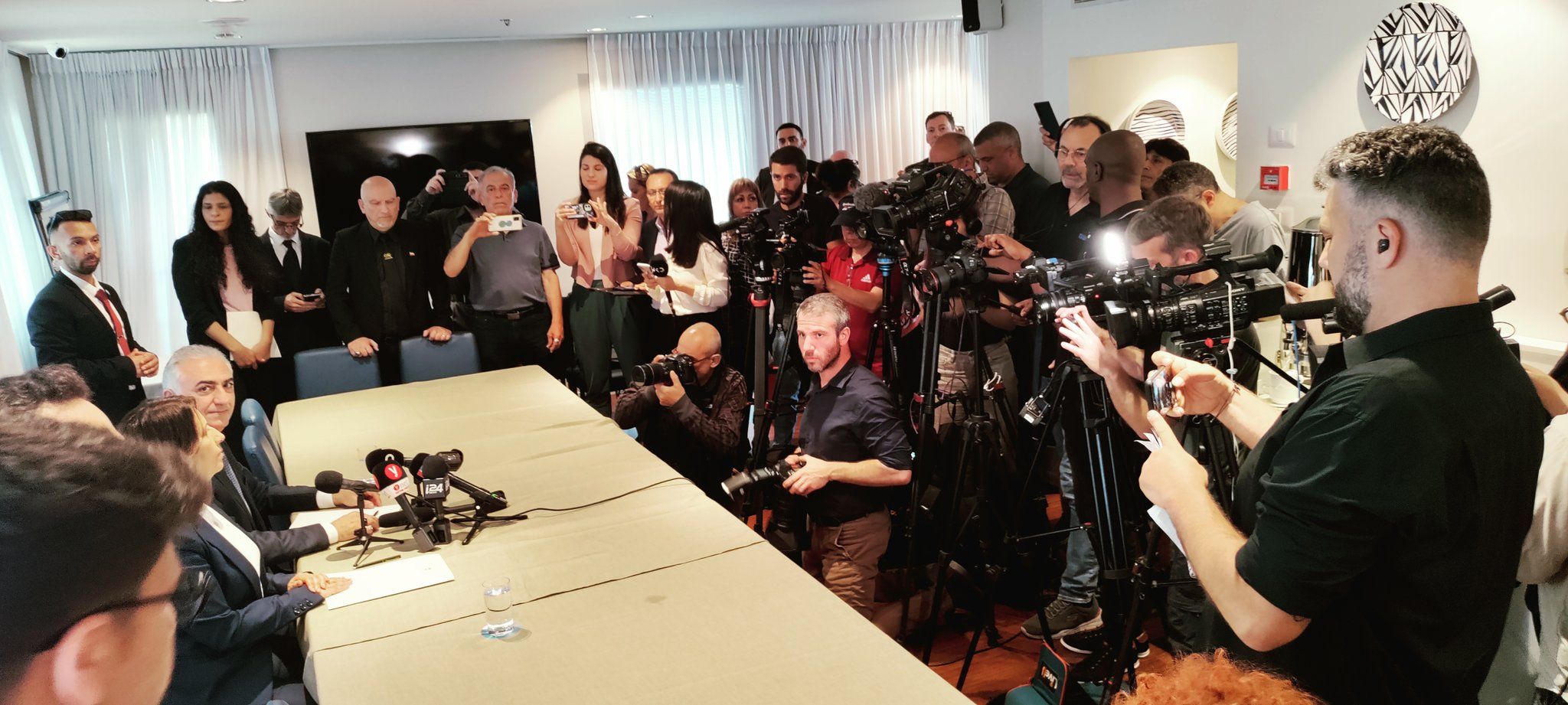 Imagine Ties With Secular, Democratic Iran, Pahlavi Tells Israelis  