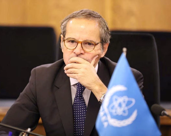 إيران تتّهم غروسي بـ"التواطؤ" مع إسرائيل عبر اقتطاع انتقائي لتصريحاته