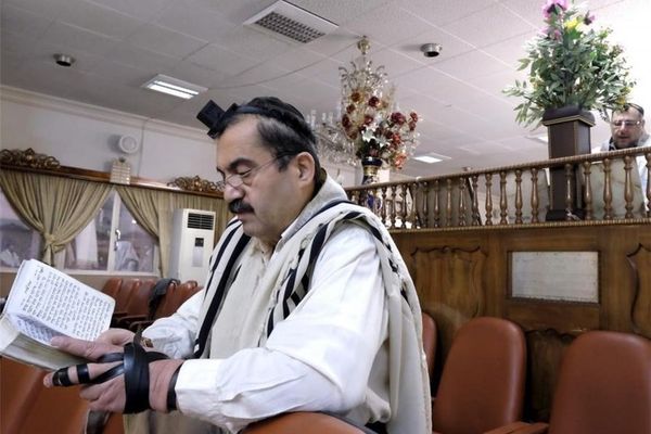 استدعاءات أمنية للمواطنين اليهود في إيران بسبب نشاطهم على مواقع التواصل الاجتماعي