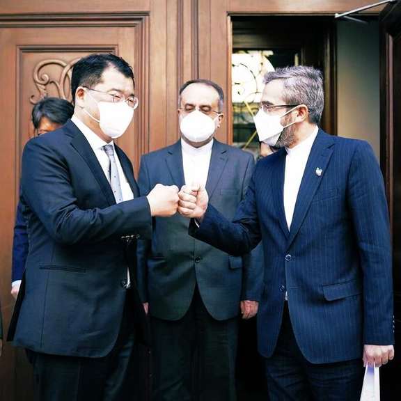 A South Korean diplomat meeting Iran's nuclear negotiator in Vienna in January 2022