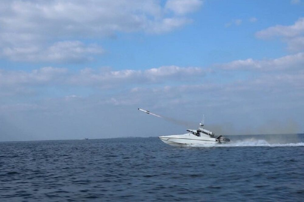 Ships face radio challenges in Persian Gulf during IRGC drills, UK maritime hub reports